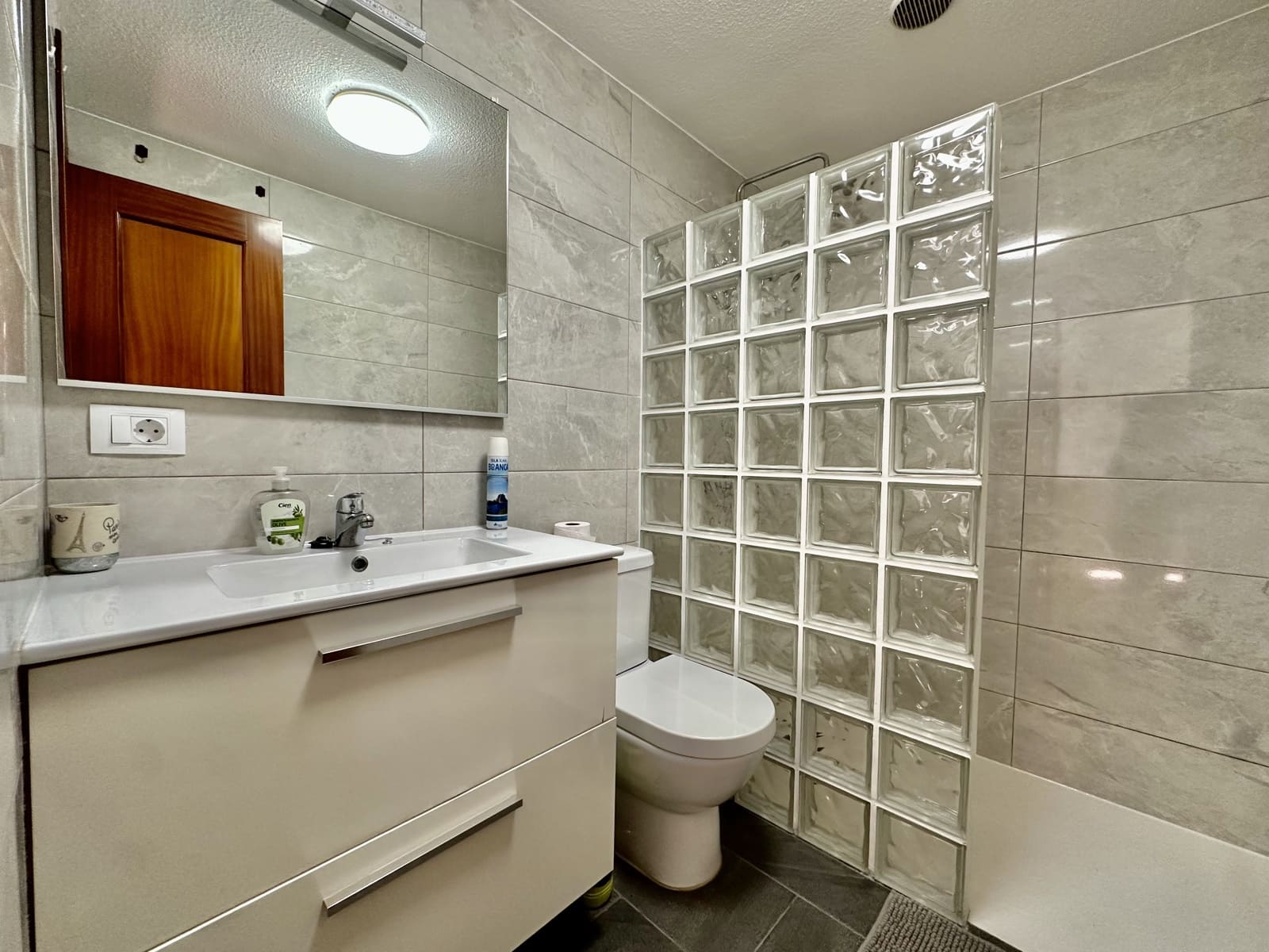 2 bedroom Bungalow for sale in Caleta de Fuste with pool - € 235,000 (Ref: 9730866)