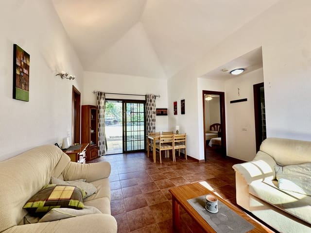 2 makuuhuone Bungalow myytävänä paikassa Caleta de Fuste, Antigua mukana uima-altaan - 235 000 € (Ref: 9730866)