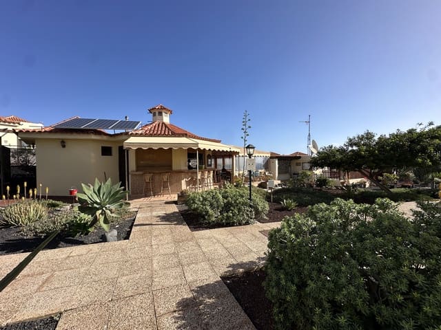 2 makuuhuone Bungalow myytävänä paikassa Caleta de Fuste, Antigua mukana uima-altaan - 235 000 € (Ref: 9730866)