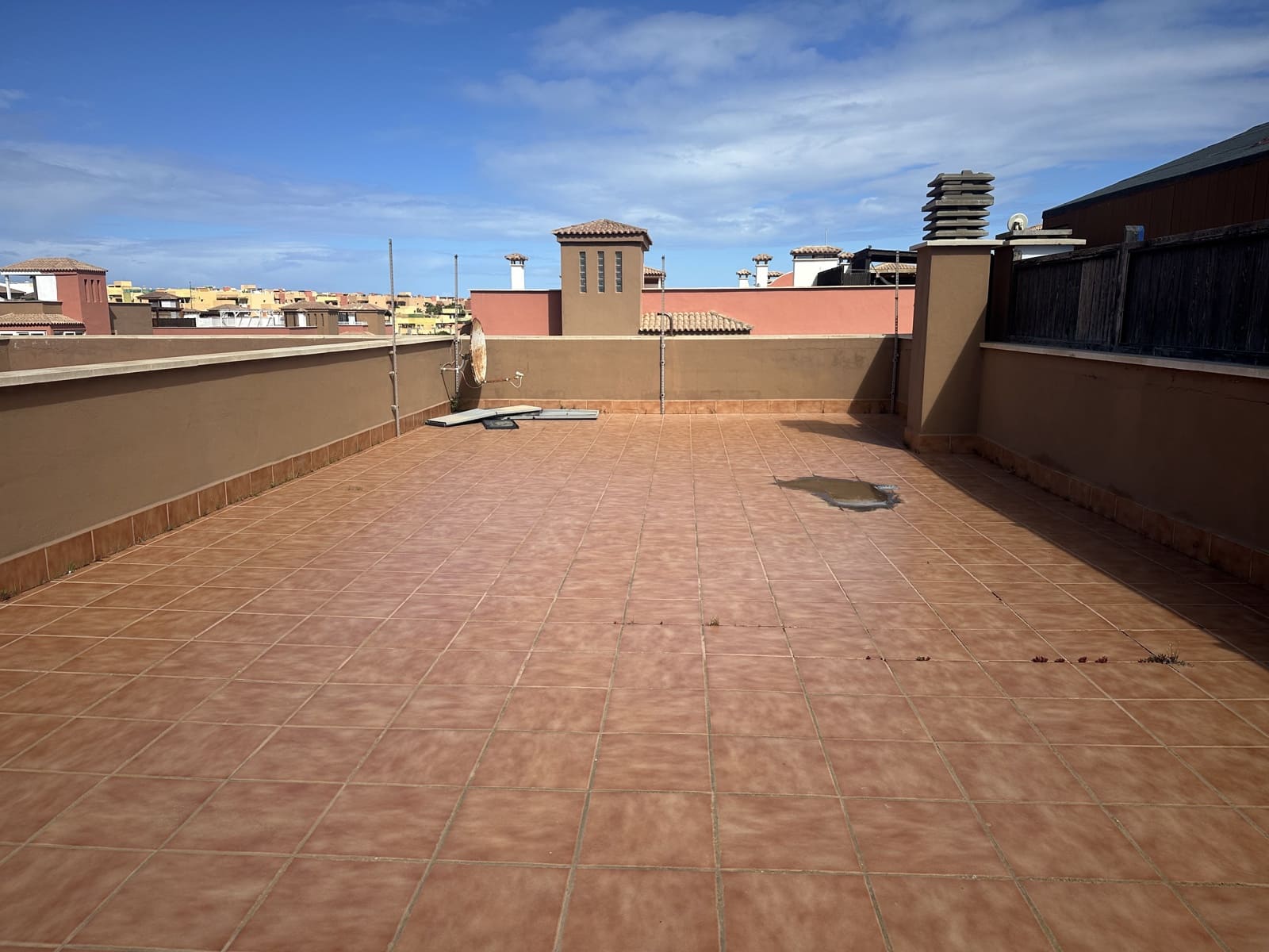 1 bedroom Commercial for sale in Corralejo - € 155,000 (Ref: 9730867)