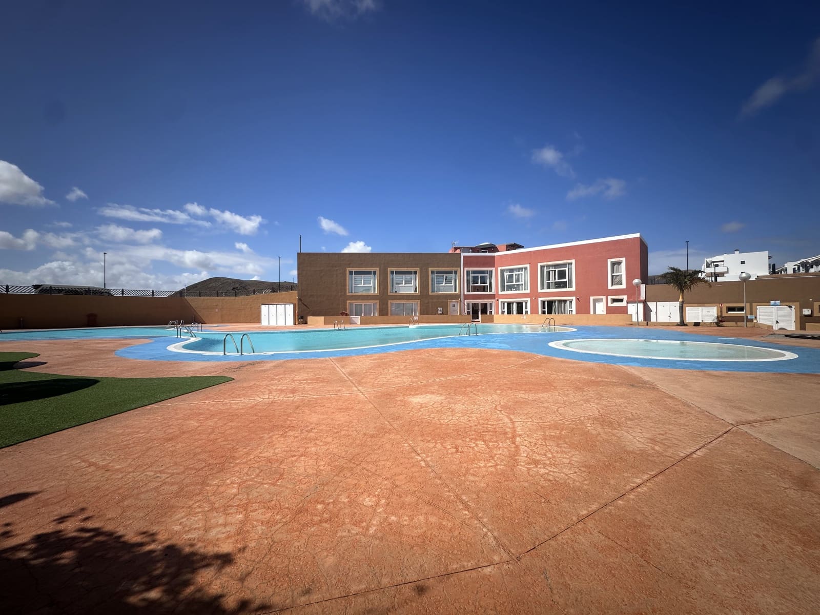 1 bedroom Commercial for sale in Corralejo - € 155,000 (Ref: 9730867)