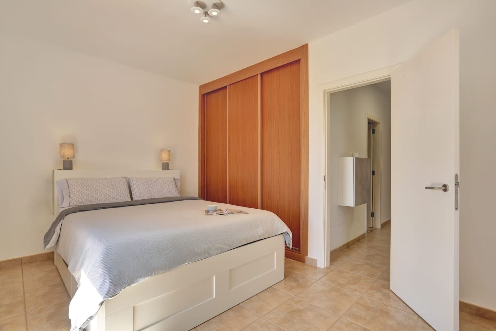 3 slaapkamer Appartement te koop in Caleta de Fuste met zwembad garage - € 380.000 (Ref: 9787591)