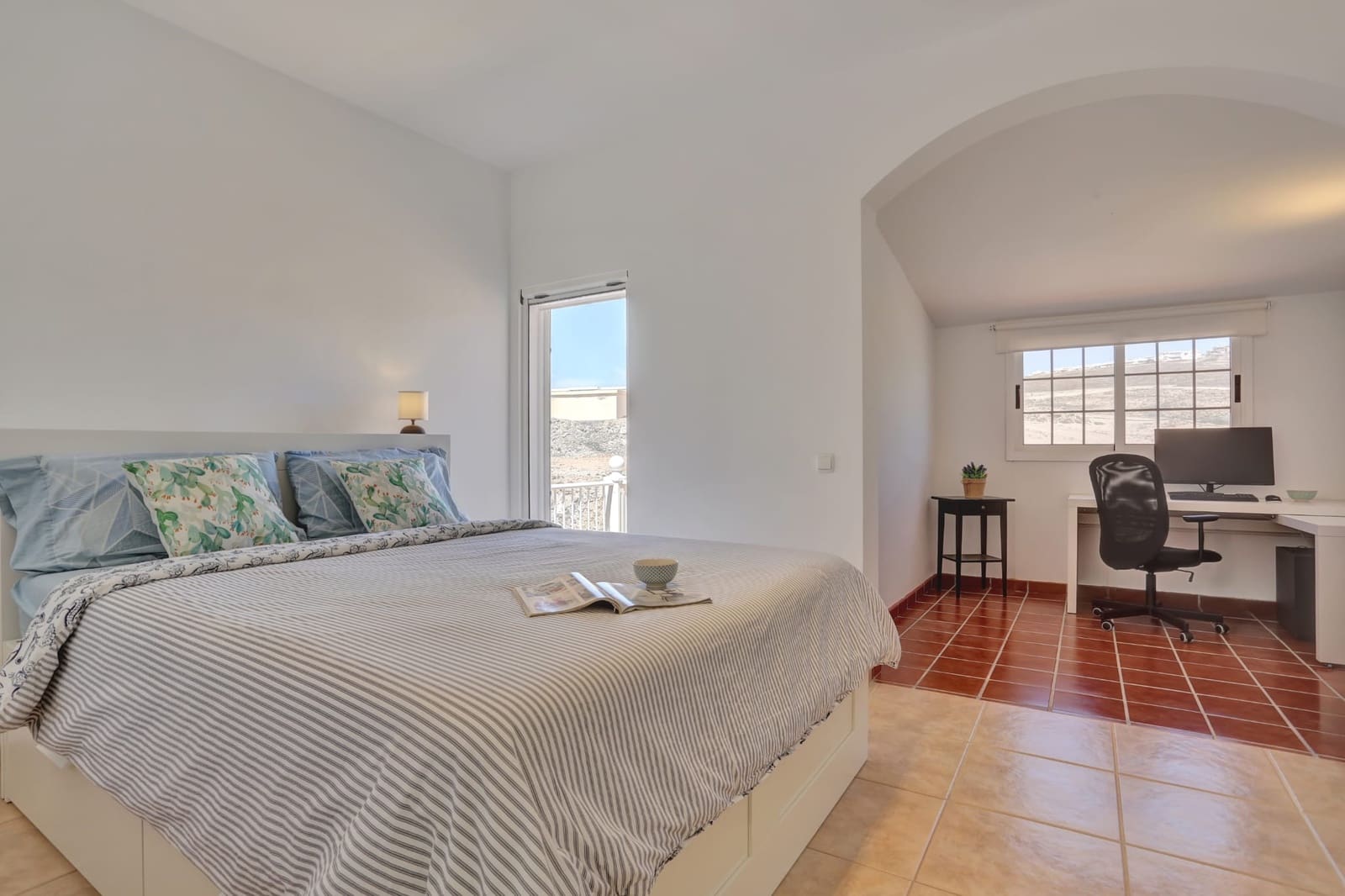 3 slaapkamer Appartement te koop in Caleta de Fuste met zwembad garage - € 380.000 (Ref: 9787591)