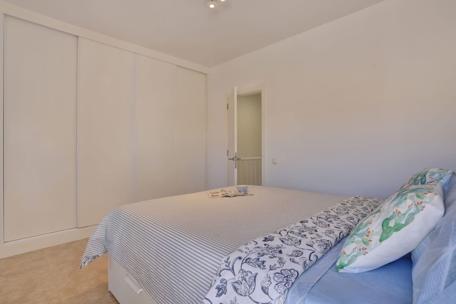 3 slaapkamer Appartement te koop in Caleta de Fuste met zwembad garage - € 380.000 (Ref: 9787591)