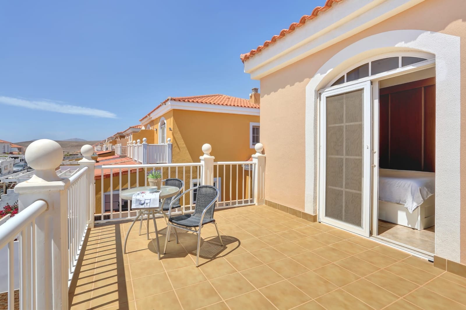 3 slaapkamer Appartement te koop in Caleta de Fuste met zwembad garage - € 380.000 (Ref: 9787591)