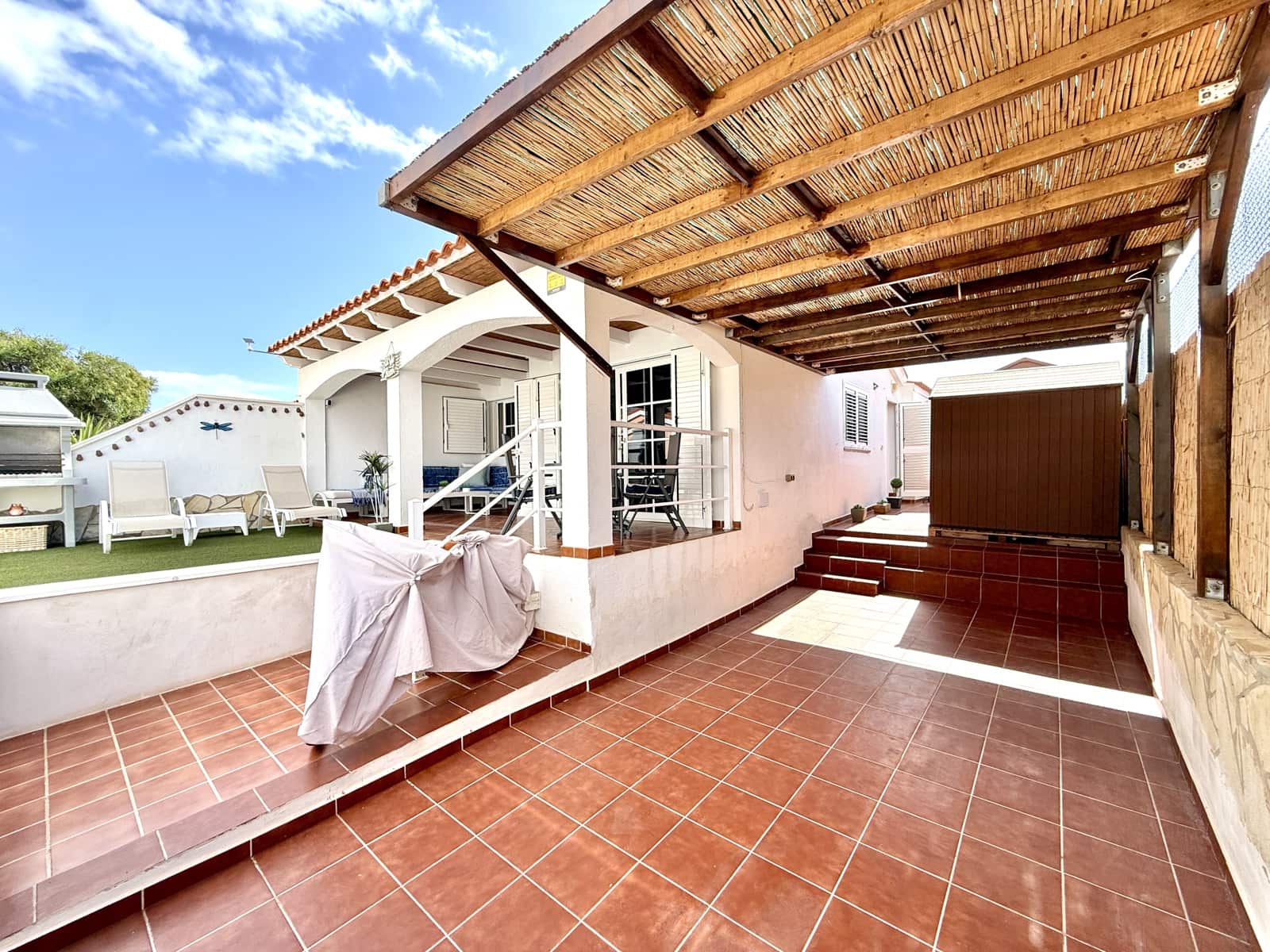 2 chambre Bungalow à vendre à Caleta de Fuste avec piscine - 275 000 € (Ref: 9793741)