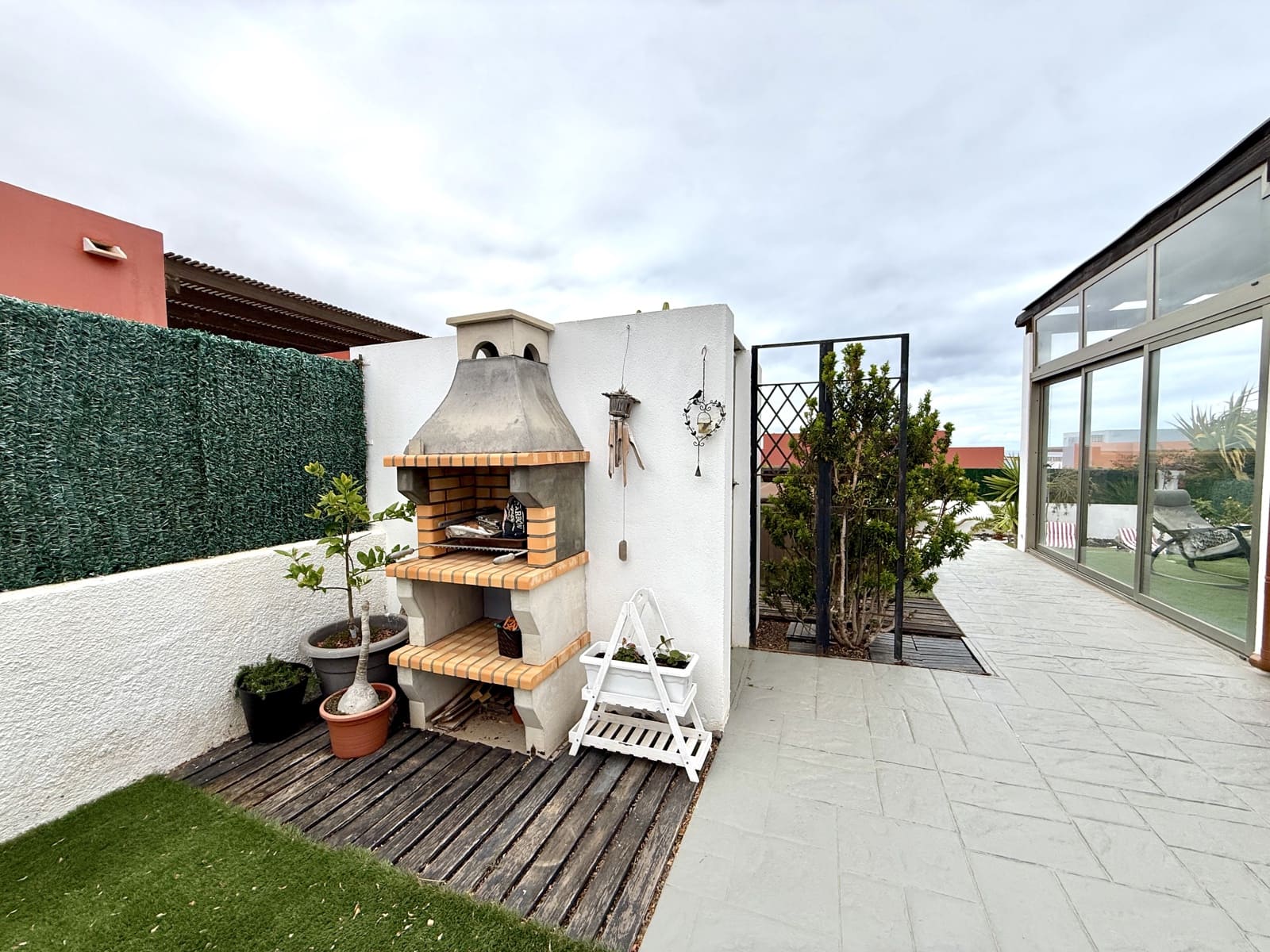 3 slaapkamer Villa te koop in Caleta de Fuste met garage - € 395.000 (Ref: 9807347)