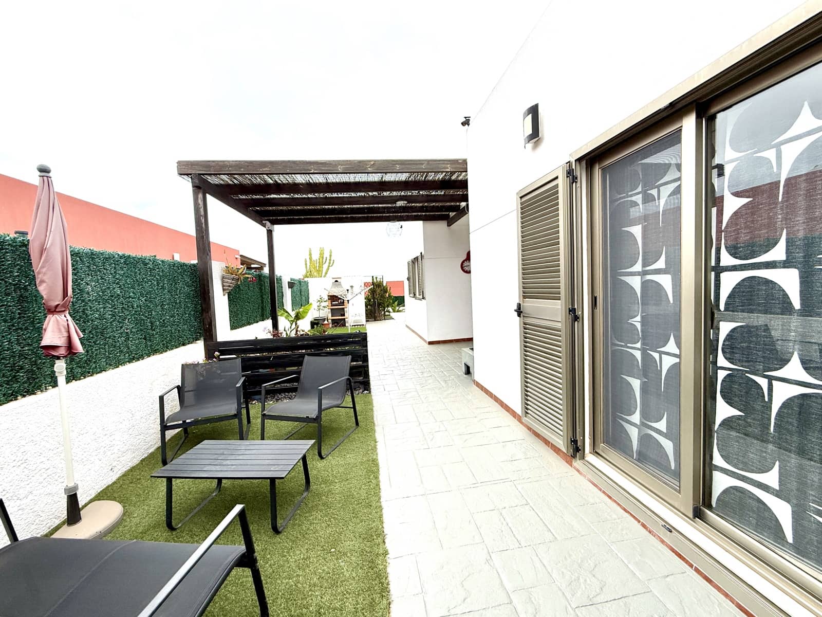 3 slaapkamer Villa te koop in Caleta de Fuste met garage - € 395.000 (Ref: 9807347)