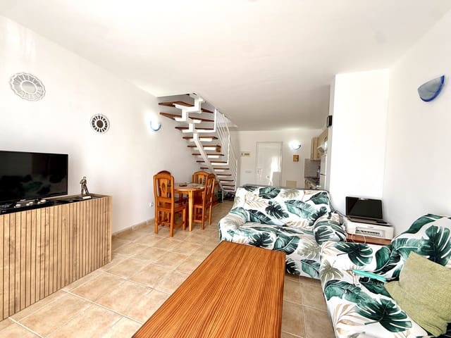 2 slaapkamer Appartement te koop in Costa de Antigua, Antigua met zwembad garage - € 158.000 (Ref: 9821633)