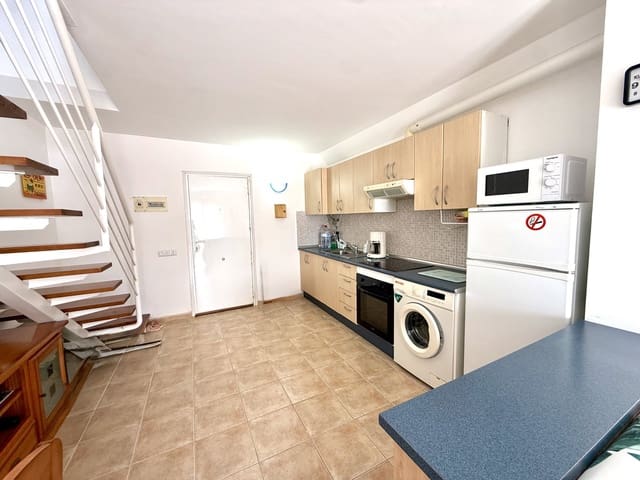 2 Zimmer Apartment zu verkaufen in Costa de Antigua, Antigua mit Pool Garage - 154.000 € (Ref: 9821633)