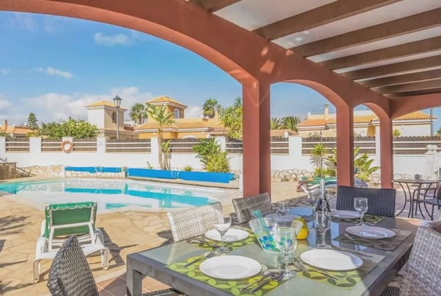 3 soveværelse Villa til salg i Caleta de Fuste, Antigua med swimmingpool garage - € 515.000 (Ref: 9827980)