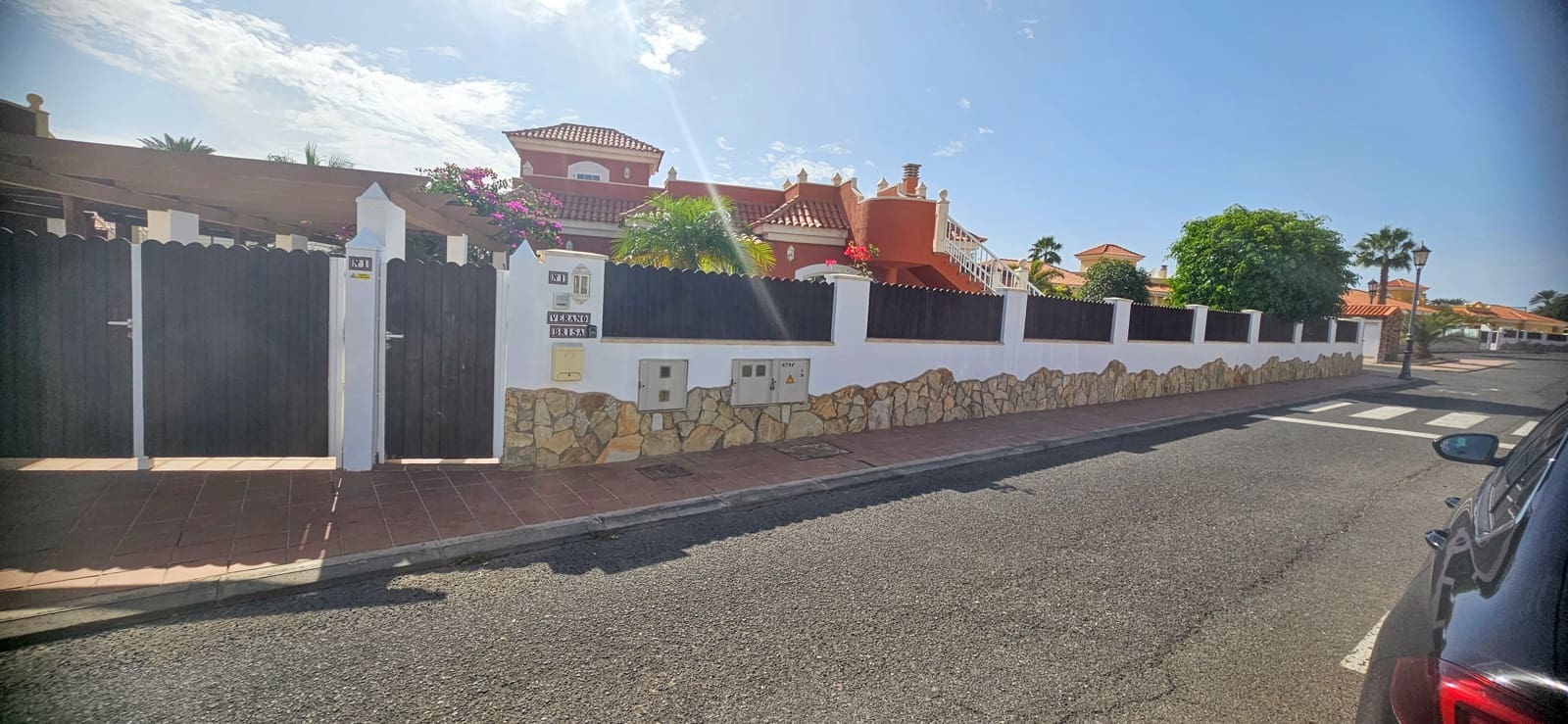 3 bedroom Villa for sale in Caleta de Fuste with pool garage - € 515,000 (Ref: 9827980)