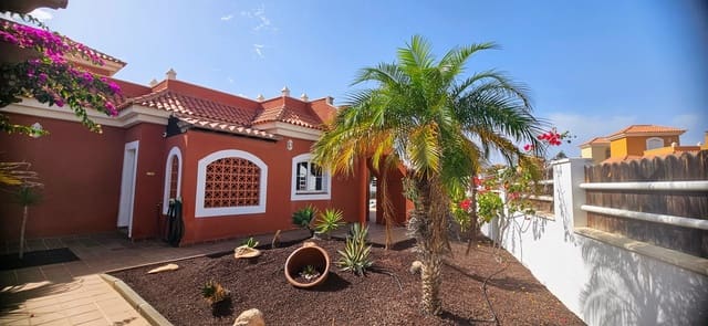 3 soveværelse Villa til salg i Caleta de Fuste, Antigua med swimmingpool garage - € 515.000 (Ref: 9827980)