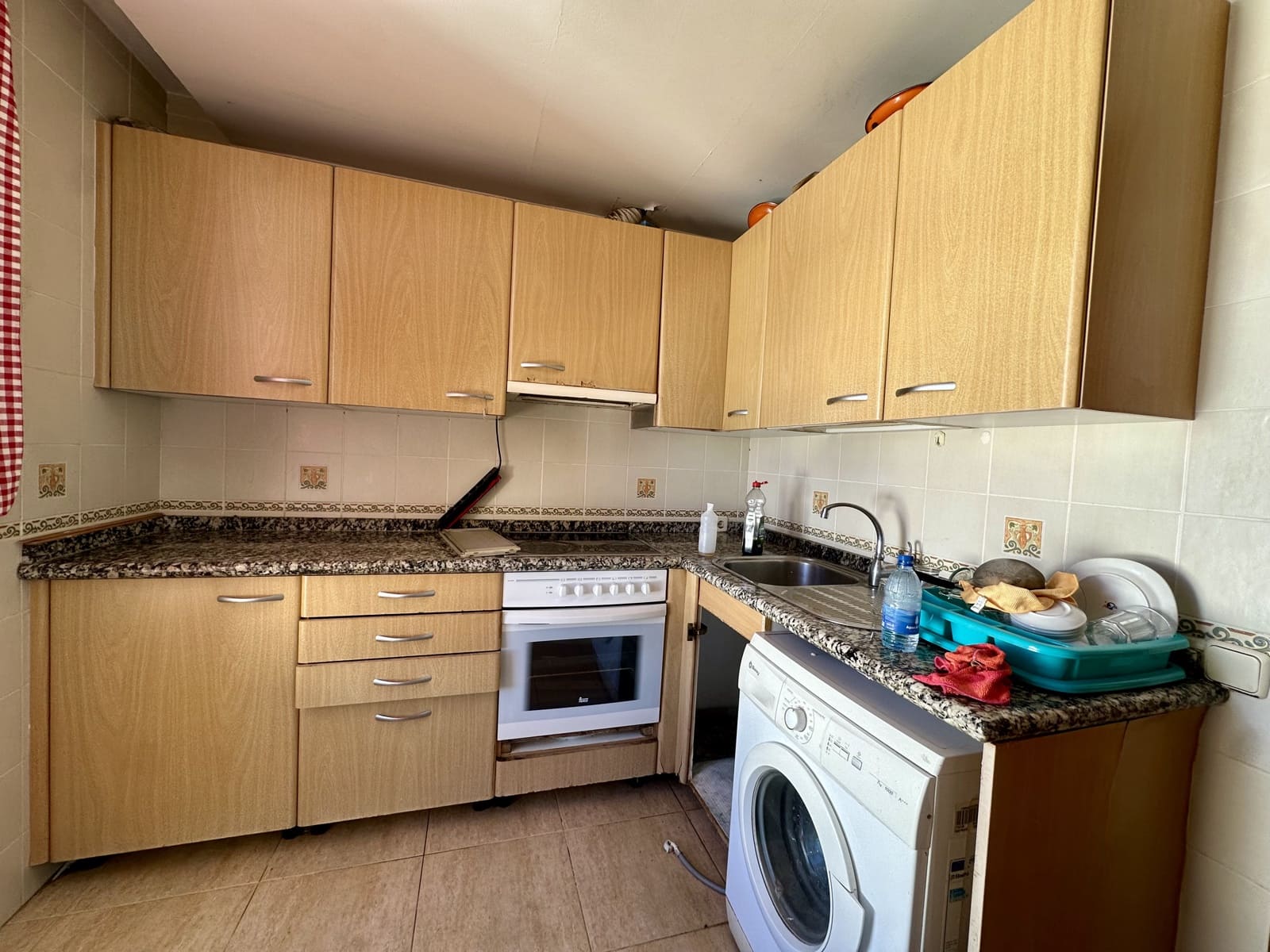 3 bedroom Apartment for sale in Corralejo with garage - € 220,000 (Ref: 9838334)