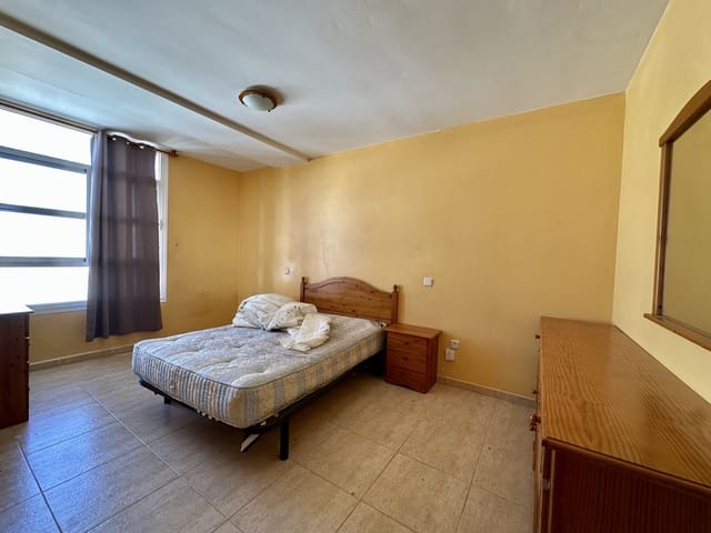 3 soveværelse Lejlighed til salg i Corralejo, La Oliva med garage - € 220.000 (Ref: 9838334)