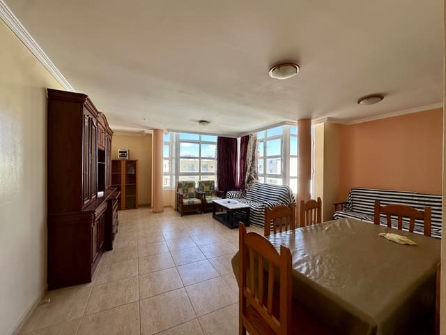 3 soveværelse Lejlighed til salg i Corralejo, La Oliva med garage - € 220.000 (Ref: 9838334)