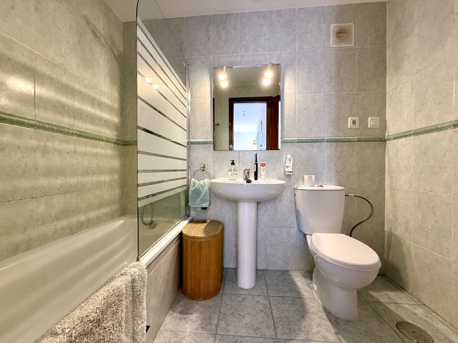 3 Zimmer Apartment zu verkaufen in Caleta de Fuste mit Pool - 275.000 € (Ref: 9877514)