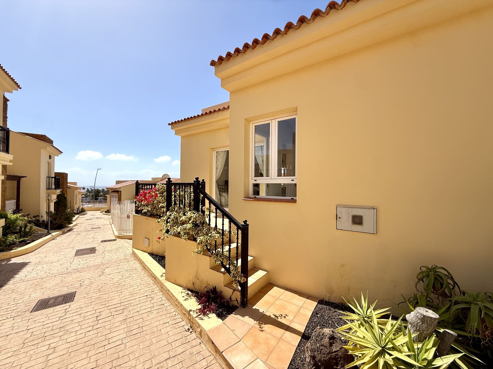 3 Zimmer Apartment zu verkaufen in Caleta de Fuste mit Pool - 275.000 € (Ref: 9877514)