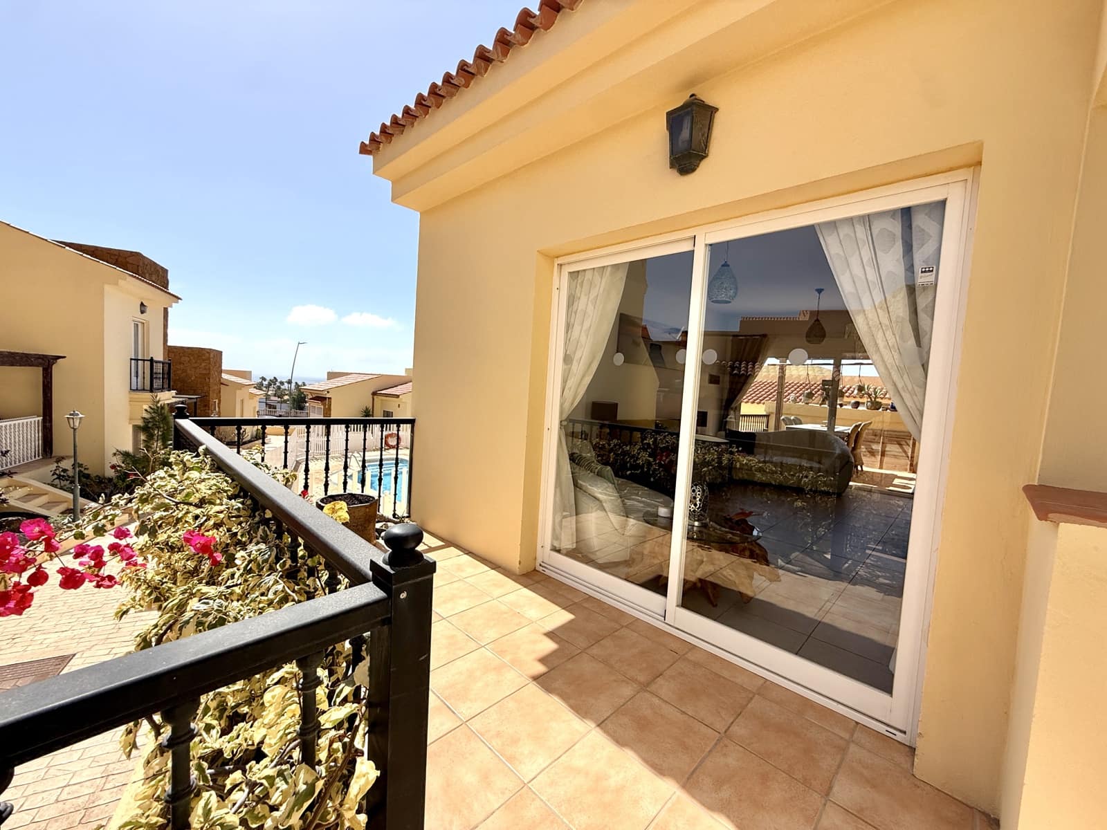 3 Zimmer Apartment zu verkaufen in Caleta de Fuste mit Pool - 275.000 € (Ref: 9877514)