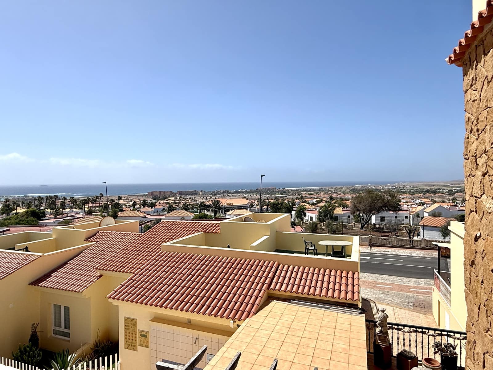 3 Zimmer Apartment zu verkaufen in Caleta de Fuste mit Pool - 275.000 € (Ref: 9877514)