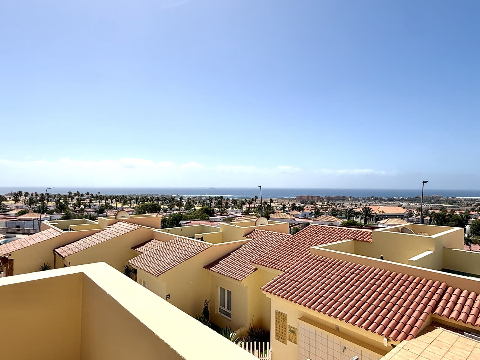 3 Zimmer Apartment zu verkaufen in Caleta de Fuste mit Pool - 275.000 € (Ref: 9877514)