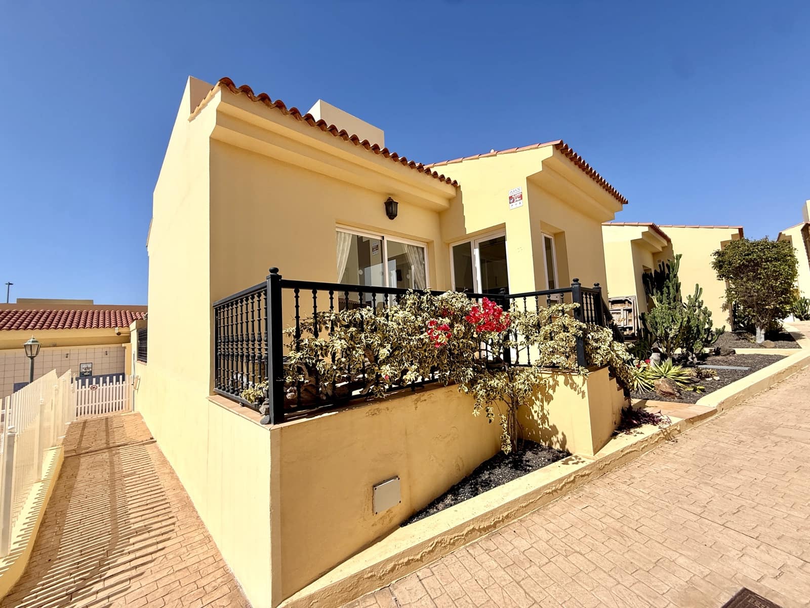 3 Zimmer Apartment zu verkaufen in Caleta de Fuste mit Pool - 275.000 € (Ref: 9877514)