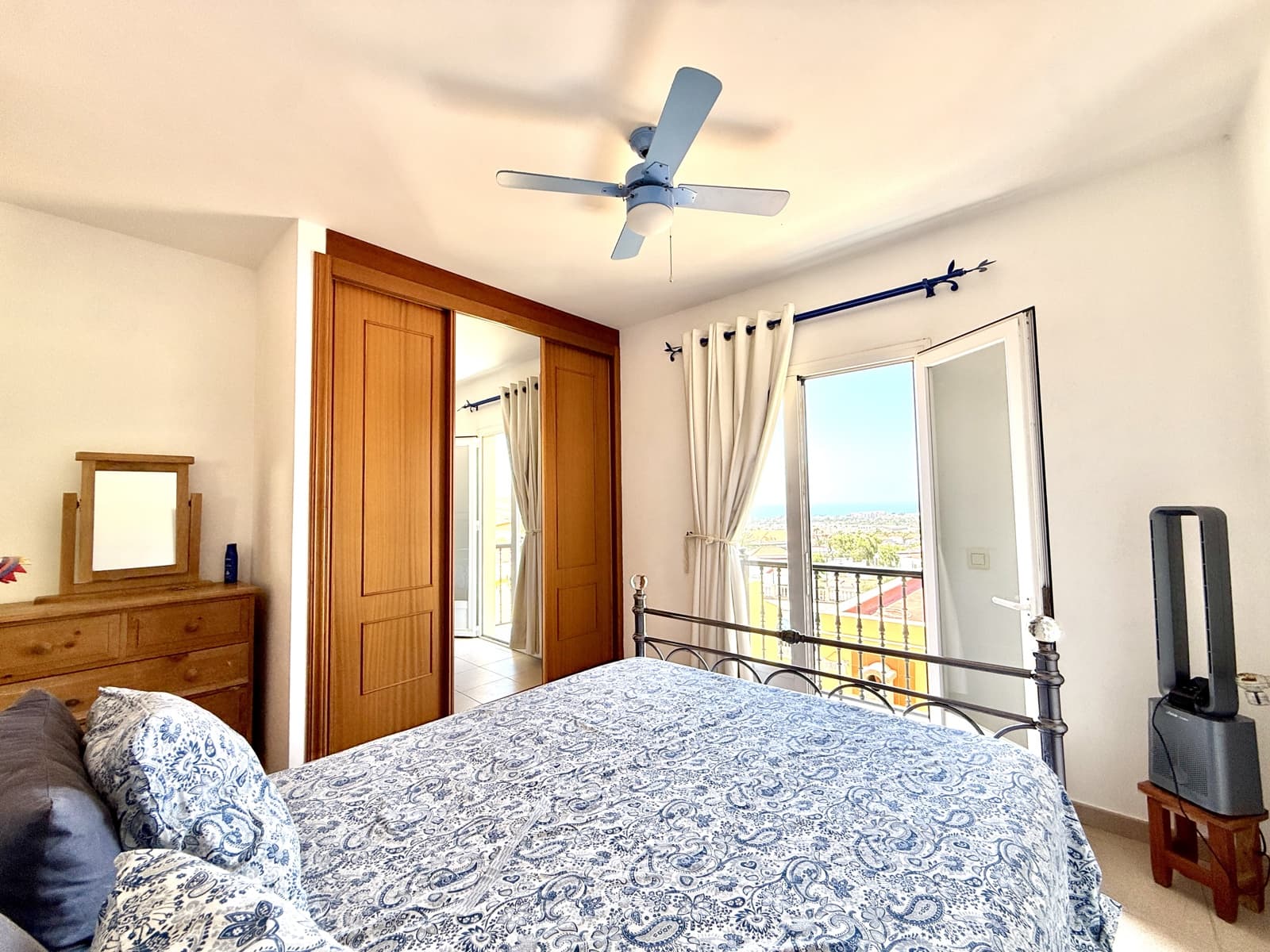 3 Zimmer Apartment zu verkaufen in Caleta de Fuste mit Pool - 275.000 € (Ref: 9877514)