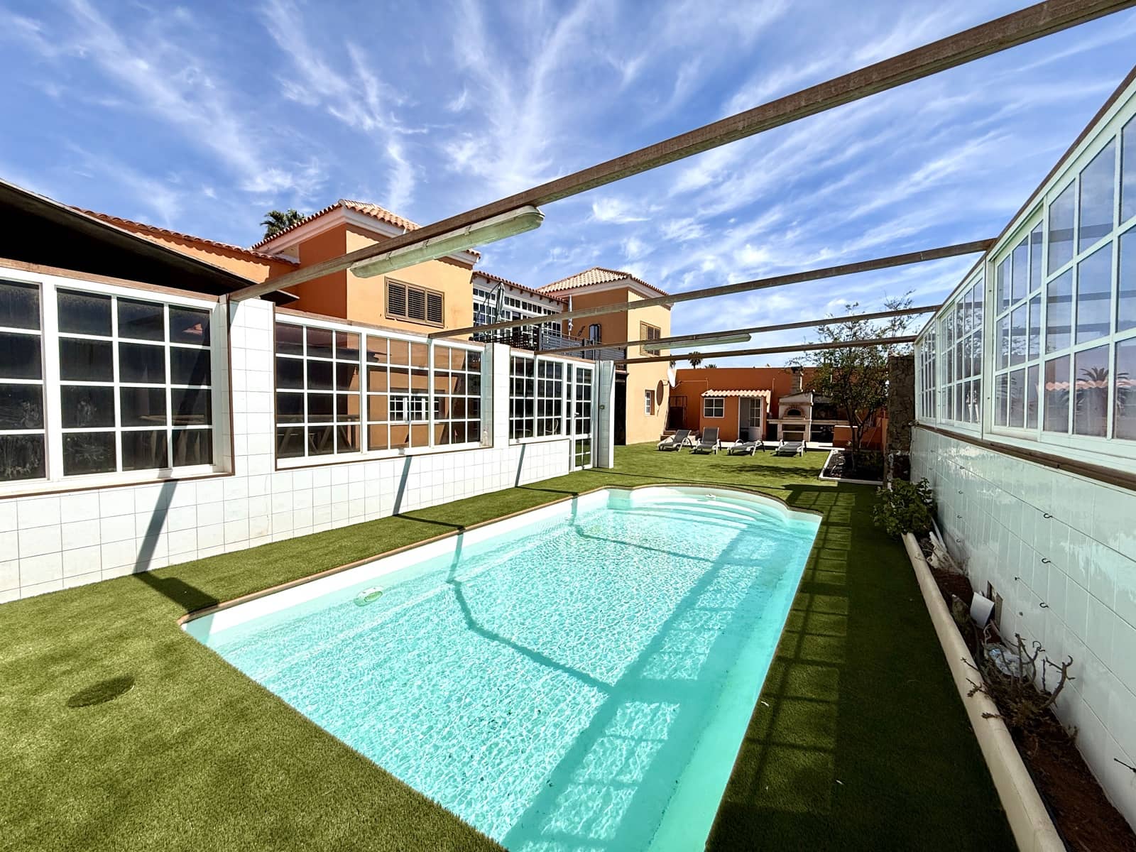 4 soverom Villa til salgs i Caleta de Fuste med svømmebasseng garasje - € 850 000 (Ref: 9877819)