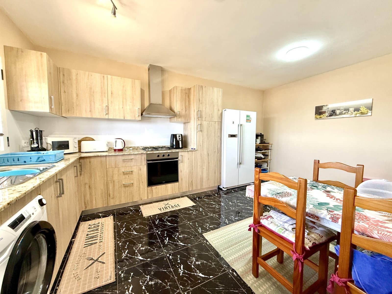 4 bedroom Villa for sale in Caleta de Fuste with pool garage - € 850,000 (Ref: 9877819)