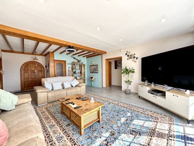 4 slaapkamer Villa te koop in Caleta de Fuste, Antigua met zwembad garage - € 850.000 (Ref: 9877819)