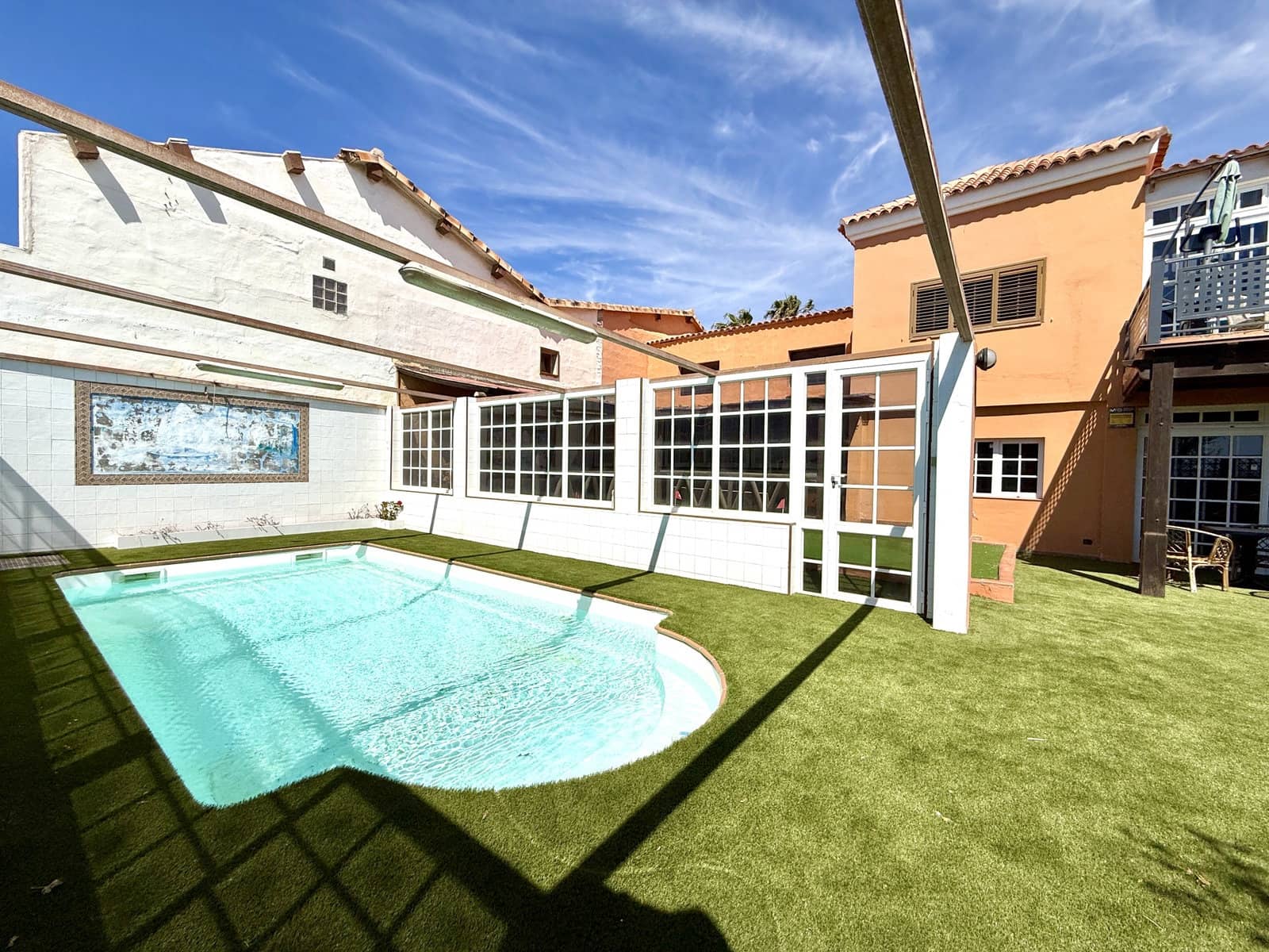 4 bedroom Villa for sale in Caleta de Fuste with pool garage - € 850,000 (Ref: 9877819)