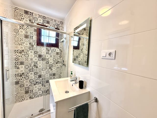 Komercyjne na sprzedaż w Caleta de Fuste, Antigua z basenem - 120 000 € (Ref: 9879833)