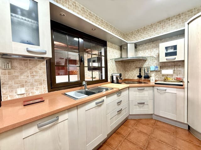 3 bedroom Apartment for sale in Puerto del Rosario - € 325,000 (Ref: 9897479)