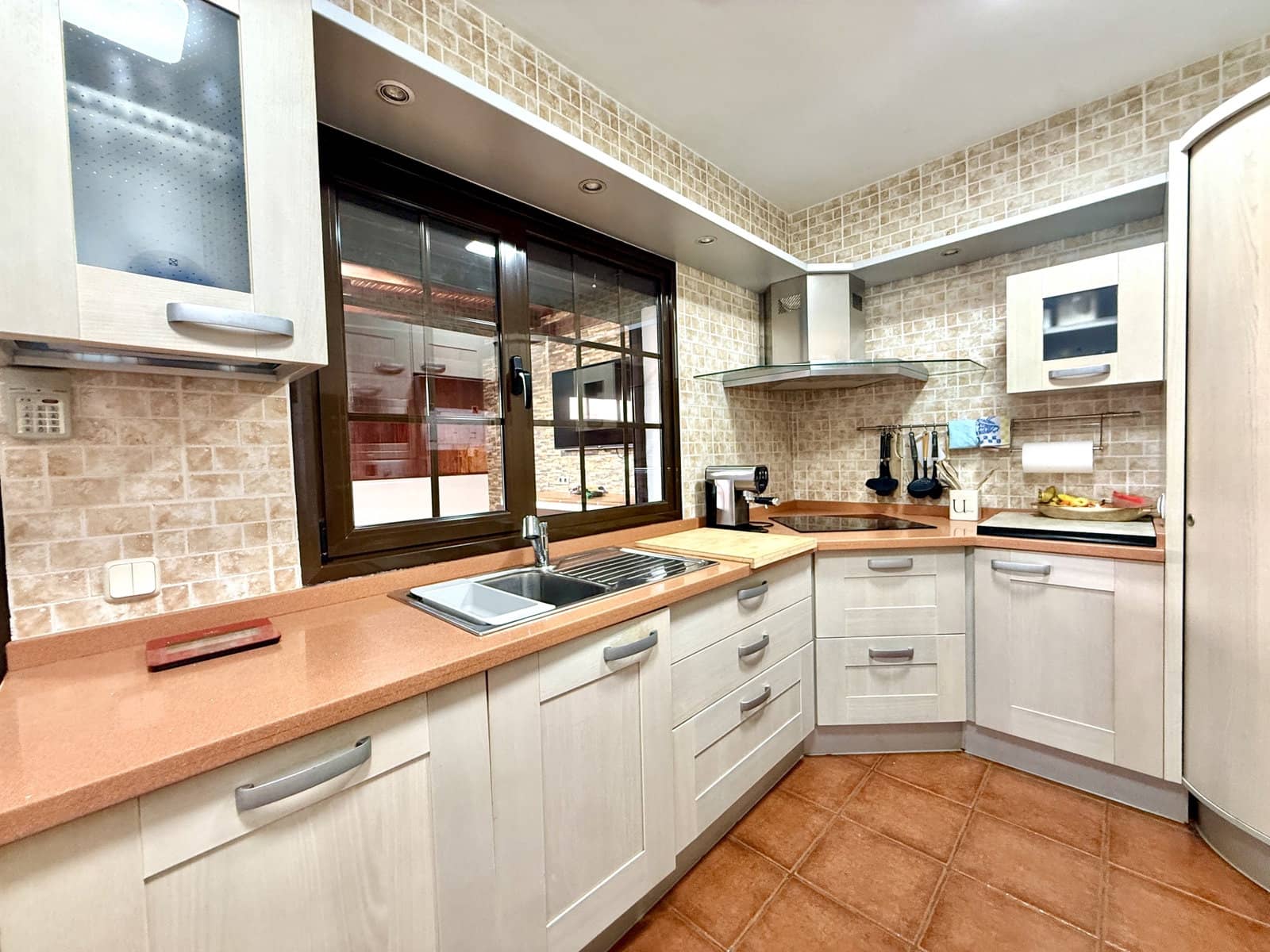 3 bedroom Apartment for sale in Puerto del Rosario - € 339,000 (Ref: 9897479)