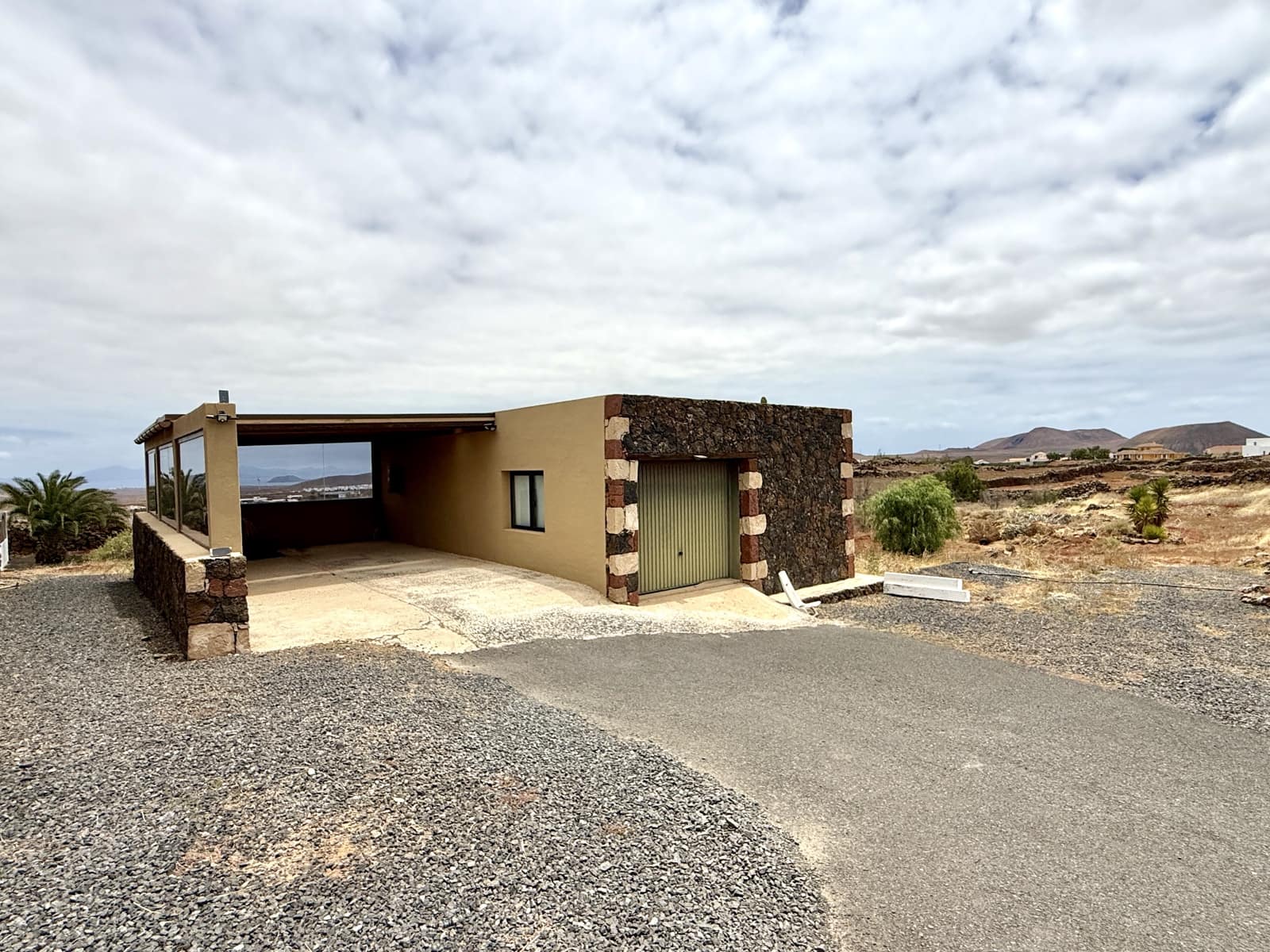3 bedroom Villa for sale in Villaverde with pool - € 895,000 (Ref: 9937045)