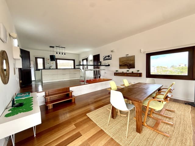 3 soverom Villa til salgs i Villaverde, La Oliva med svømmebasseng - € 895 000 (Ref: 9937045)