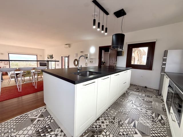 3 soverom Villa til salgs i Villaverde, La Oliva med svømmebasseng - € 895 000 (Ref: 9937045)