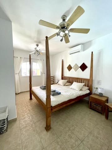 3 soveværelse Villa til salg i Caleta de Fuste, Antigua med swimmingpool - € 515.000 (Ref: 9938781)