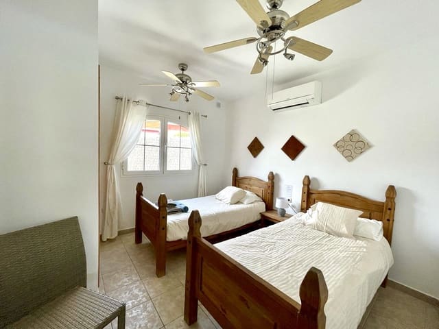 3 quarto Moradia para venda em Caleta de Fuste, Antigua com piscina - 515 000 € (Ref: 9938781)