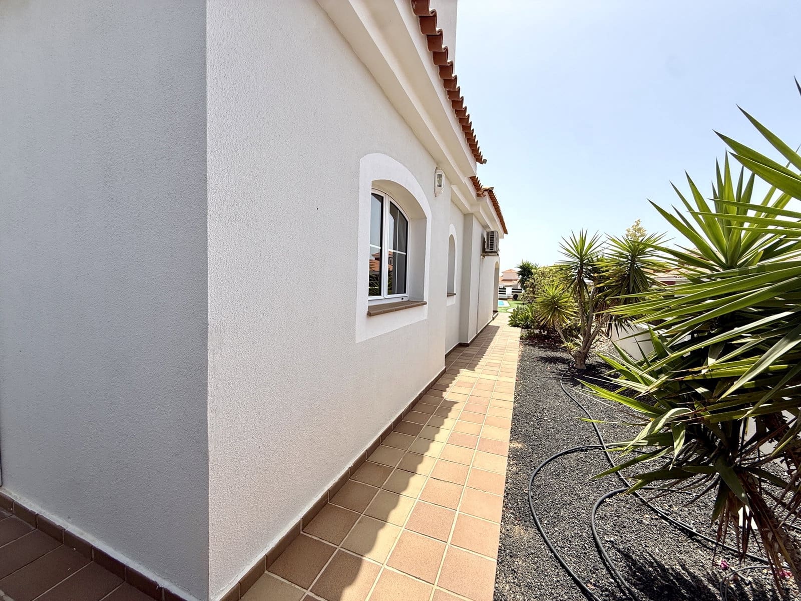 3 bedroom Villa for sale in Caleta de Fuste with pool - € 515,000 (Ref: 9938781)