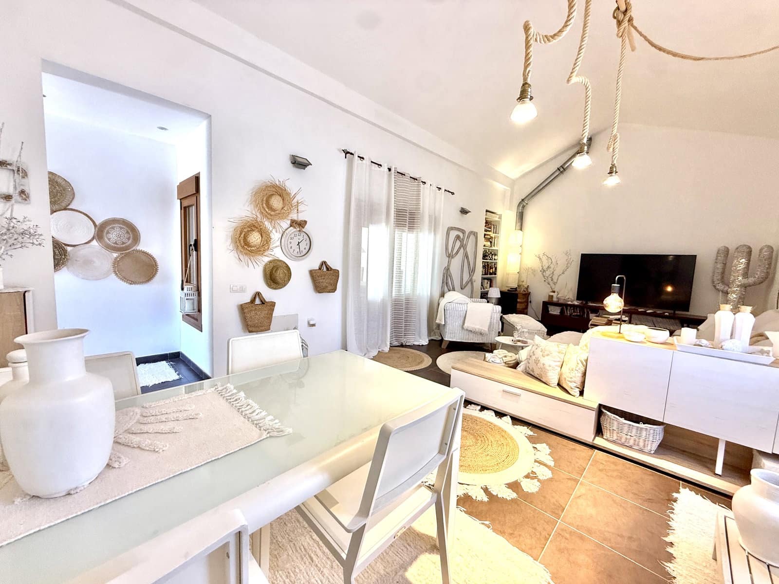 4 bedroom Villa for sale in Antigua - € 495,000 (Ref: 9956373)
