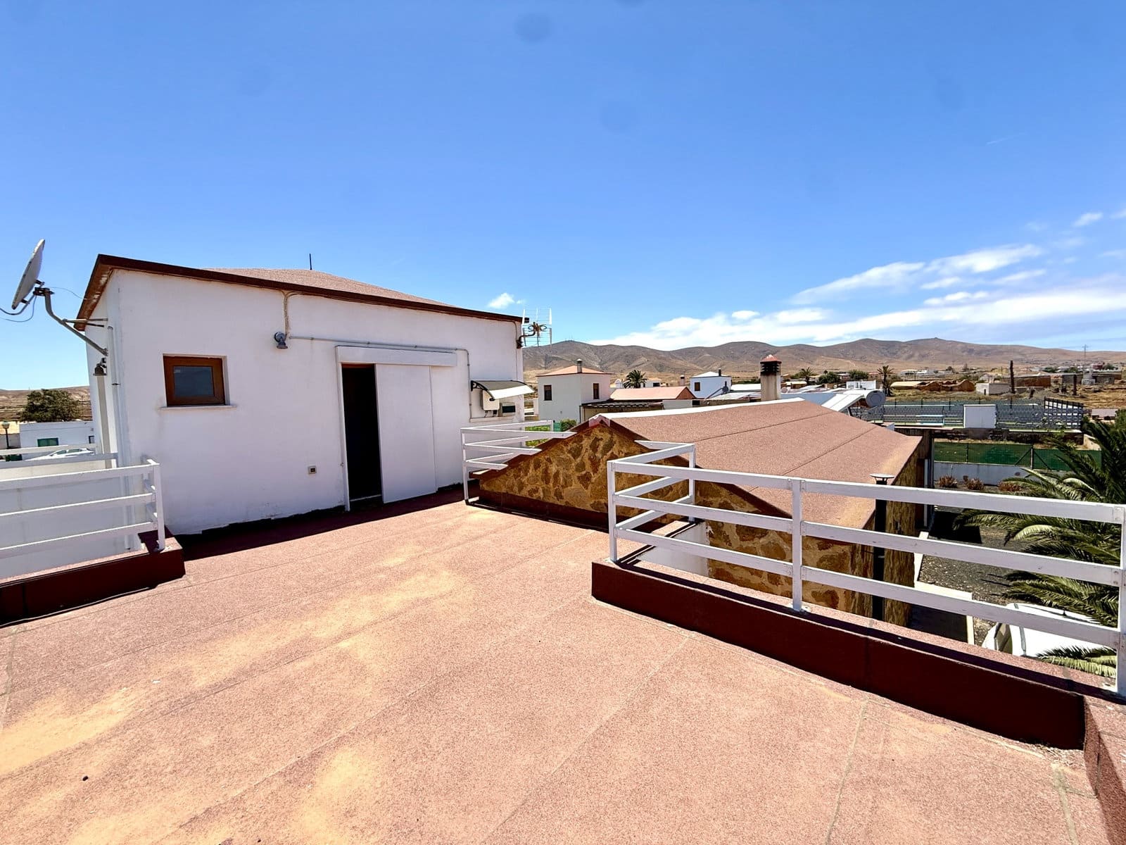 4 bedroom Villa for sale in Antigua - € 495,000 (Ref: 9956373)