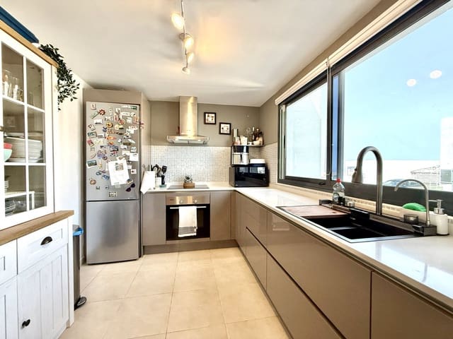 3 sovrum Lägenhet till salu i Caleta de Fuste, Antigua med pool garage - 310 000 € (Ref: 9978046)