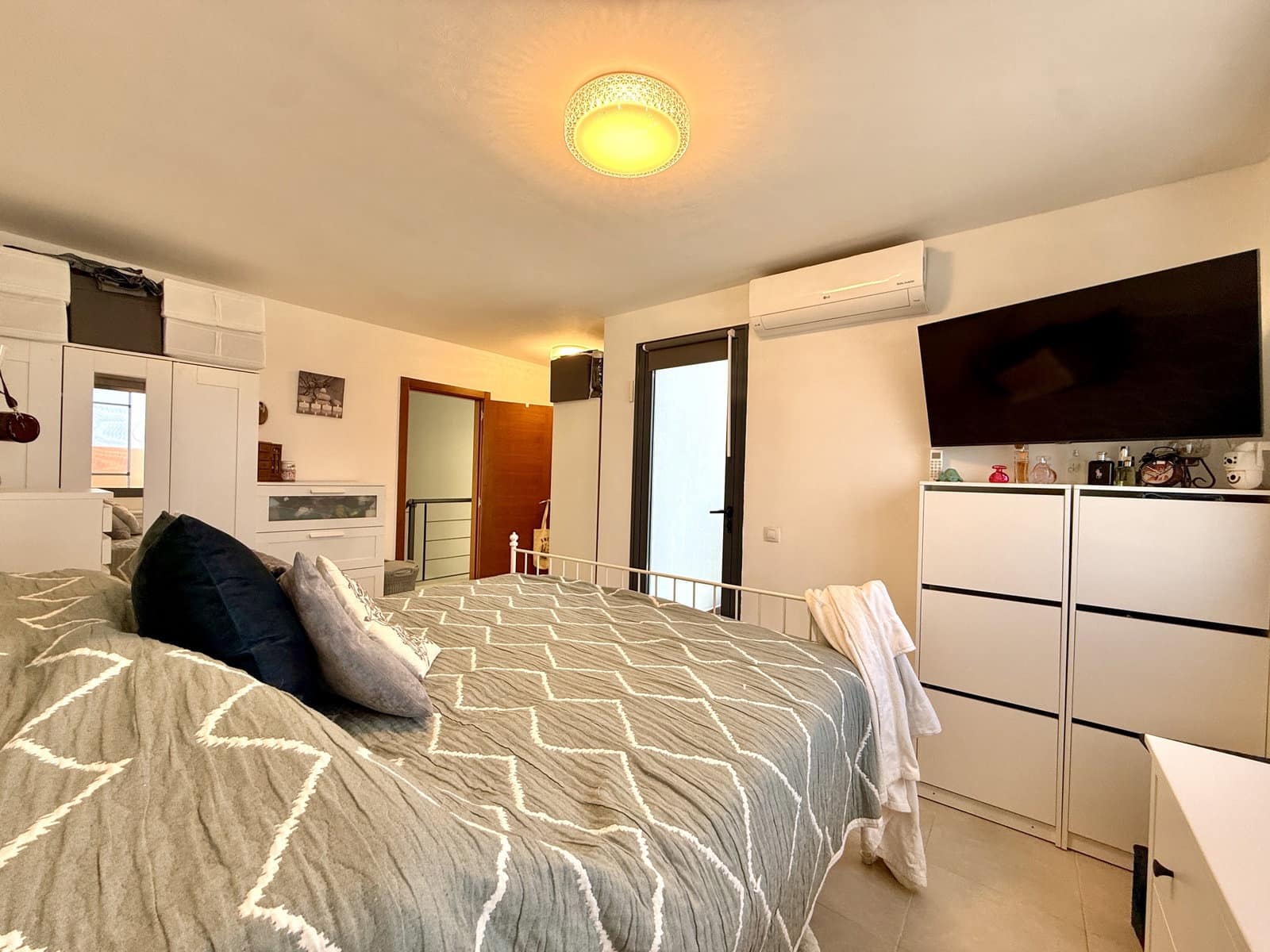 3 soveværelse Lejlighed til salg i Caleta de Fuste med swimmingpool garage - € 310.000 (Ref: 9978046)