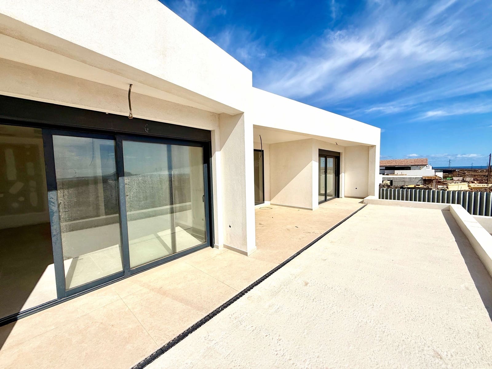 3 Zimmer Villa zu verkaufen in Corralejo mit Pool Garage - 1.200.000 € (Ref: 9991905)