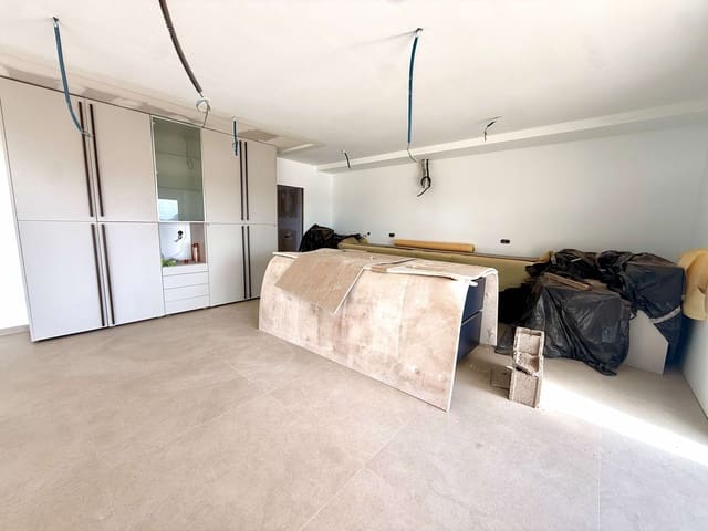 Chalet de 3 habitaciones en Corralejo, La Oliva en venta con piscina garaje - 1.200.000 € (Ref: 9991905)