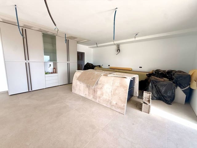 3 makuuhuone Huvila myytävänä paikassa Corralejo, La Oliva mukana uima-altaan 
autotalli - 1 200 000 € (Ref: 9991905)