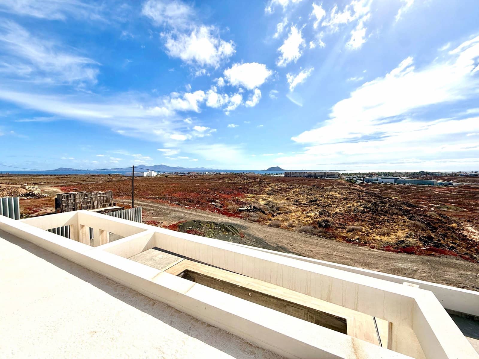 3 Zimmer Villa zu verkaufen in Corralejo mit Pool Garage - 1.200.000 € (Ref: 9991905)