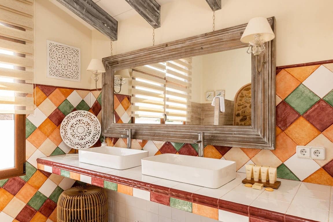 8 bedroom Hotel for sale in Jalon / Xalo with pool - € 1,500,000 (Ref: 10118146)