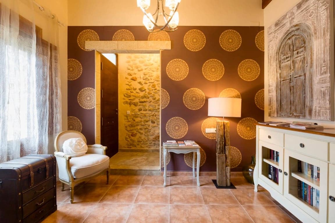 8 bedroom Hotel for sale in Jalon / Xalo with pool - € 1,500,000 (Ref: 10118146)